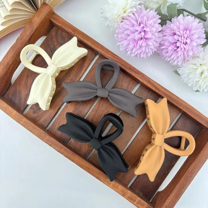 Bow matte finish hair claw-Medium